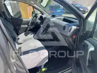 2015 Peugeot Partner