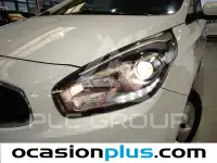 2015 KIA Carens