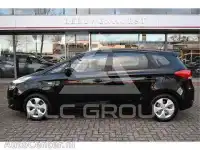 2015 KIA Carens