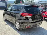 2015 KIA Carens