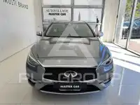2016 Infinity Q30