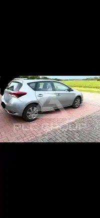 2016 Toyota AURIS