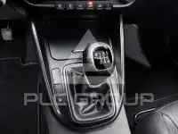 2016 KIA Carens