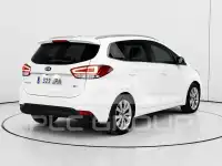 2016 KIA Carens
