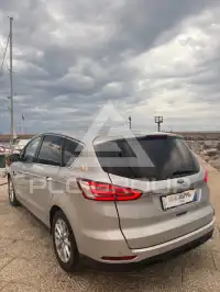 2016 Ford S-Max