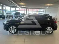2017 Infinity Q30