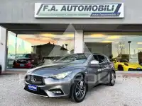 2017 Infinity Q30
