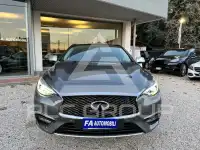 2017 Infinity Q30