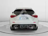 2017 Infinity Q30