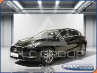 2017 Infinity Q30
