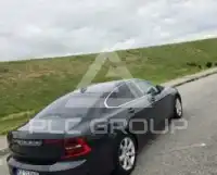 2017 Volvo S90