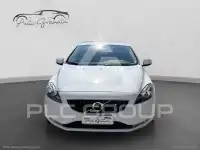 2017 Volvo V40