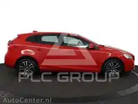 2017 Volvo V40