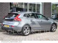 2017 Volvo V40