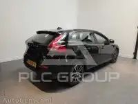 2017 Volvo V40