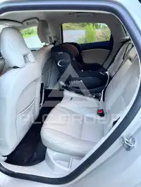 2017 Volvo V40
