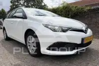 2017 Toyota AURIS