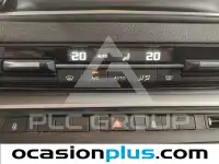 2017 Peugeot Traveller