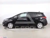 2017 KIA Carens
