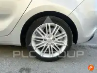 2017 KIA Carens