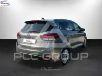 2017 KIA Carens