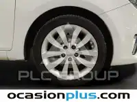 2017 KIA Carens