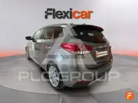 2017 KIA Carens