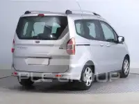 2017 Ford Tourneo