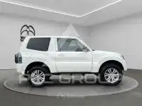 2018 Mitsubishi PAJARO