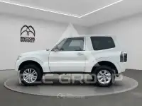 2018 Mitsubishi PAJARO