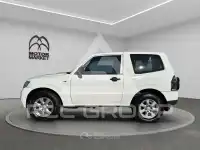 2018 Mitsubishi PAJARO