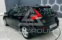 2018 Volvo V40
