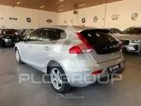 2018 Volvo V40