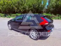 2018 Volvo V40