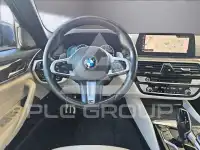 2019 BMW 523