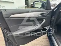 2019 BMW 523