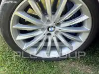 2019 BMW 523