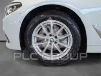 2019 BMW 523