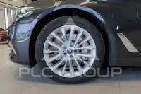 2019 BMW 523