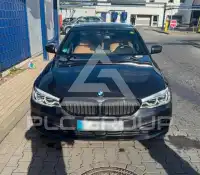 2019 BMW 523