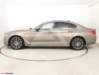 2019 BMW 523