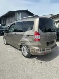 2019 Ford Tourneo