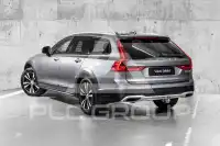 2020 Volvo V90