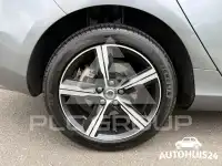 2020 Volvo V40