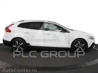 2020 Volvo V40