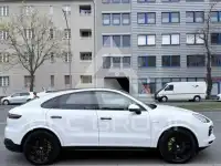 2020 Porsche CAYENNE