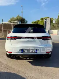 2021 Porsche MACAN