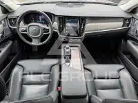 2022 Volvo S90