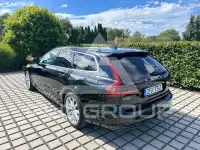 2022 Volvo V90