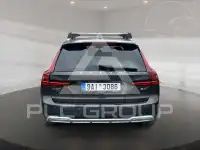 2022 Volvo V90
